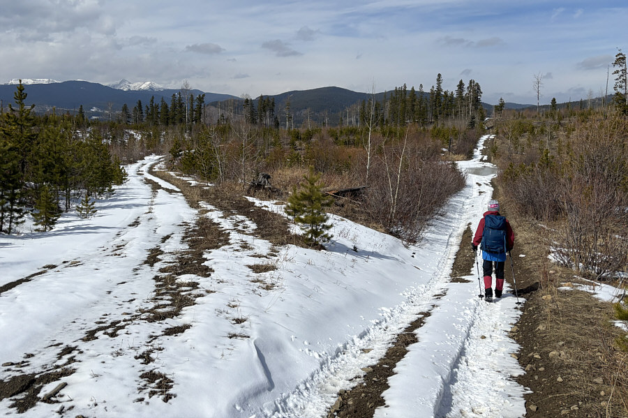 The only real challenge left was the muddy condition of the road.