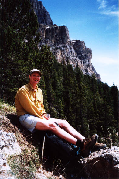 That's one happy hiker!