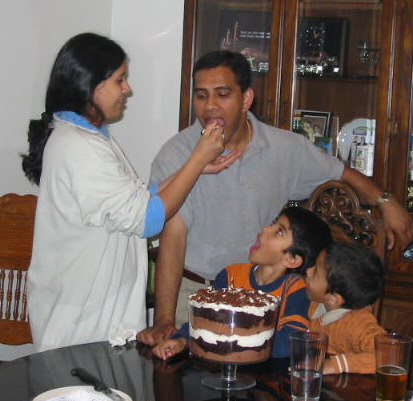 Time for Rupali to put something in Raman's mouth for a change!