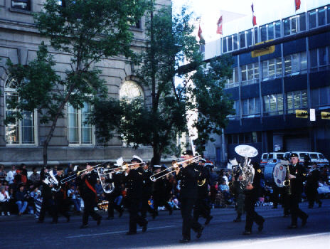 That's me, the middle of the three trombonists.