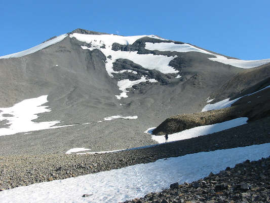 Going up from this side with a full pack would be insane!