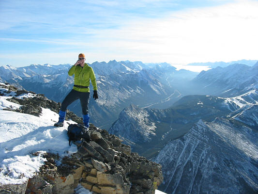 Click here to see Andrew Nugara's amazing photos of the cloud cover further south.