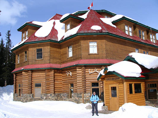 Click here to check out the Num-Ti-Jah Lodge website.