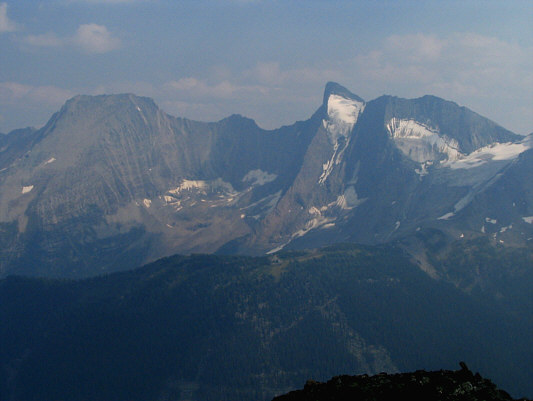These mountains are also known as the Shining Range.