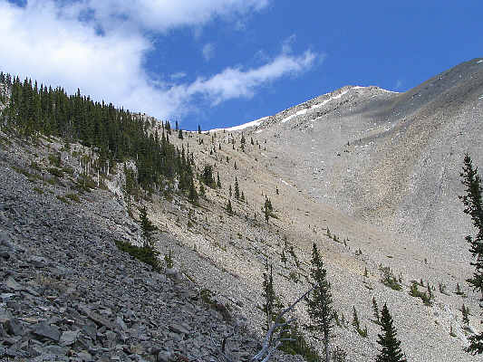 It's possible to ascend this gully, but the ridge crest is so much more interesting.