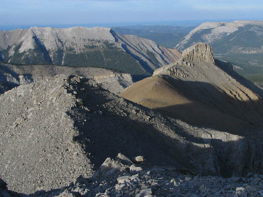 That nub on the end of the east ridge is actually higher than Sentry Mountain (Crowsnest)!