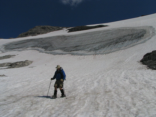 We gave the ice patch a wide berth to the right on our descent.