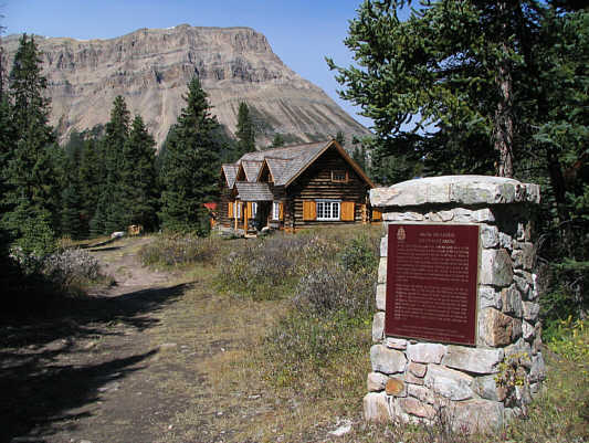 Despite initial appearances, Skoki Lodge was less than charming on this day...