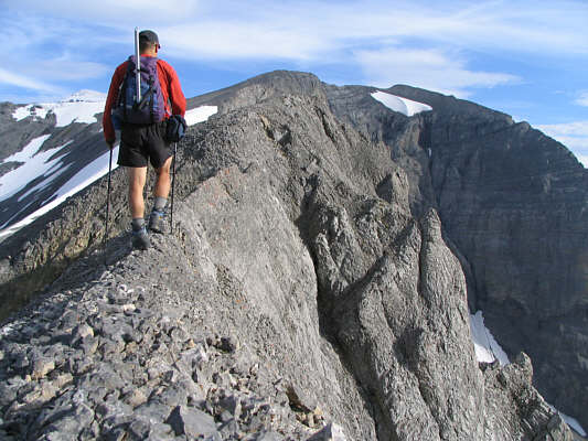 Any snow would make this particular knife-edge quite dangerous to traverse.