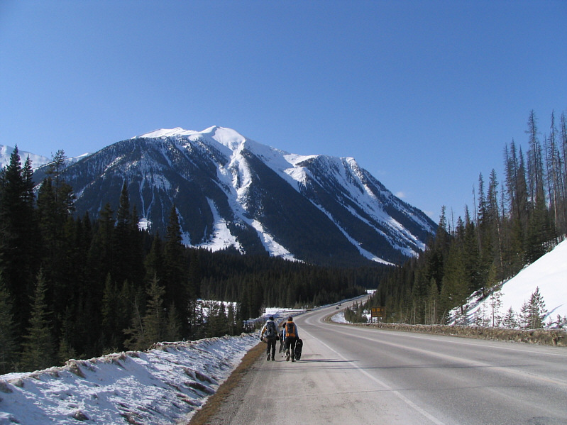 Apparently the Numa Falls parking lot is a great place to "make out"!