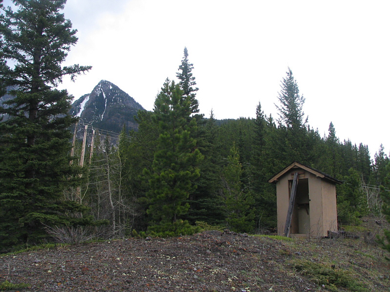 It looks like a biffy, but it's not.