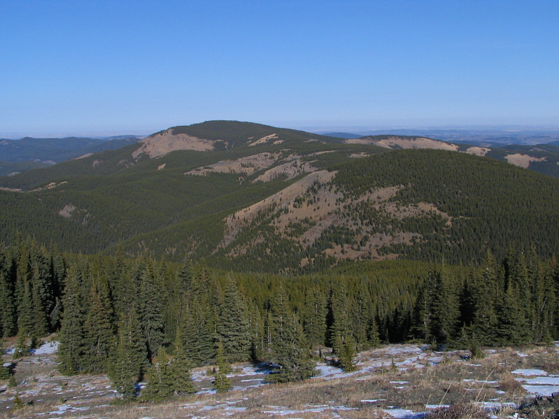 Continuing to Allsmoke Mountain is probably as pointless as an ascent of Exshaw Mountain!