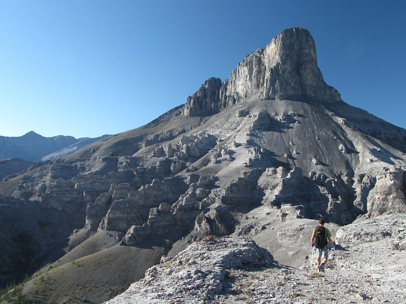 The hoodoos look more dramatic in the late afternoon.