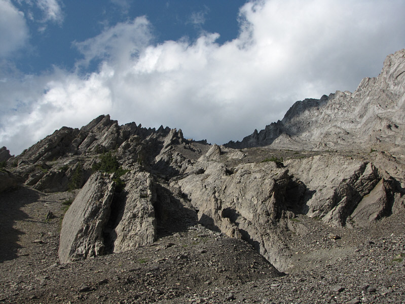 Despite the lack of technical difficulty, I can't say that I really recommend this route for ascent.