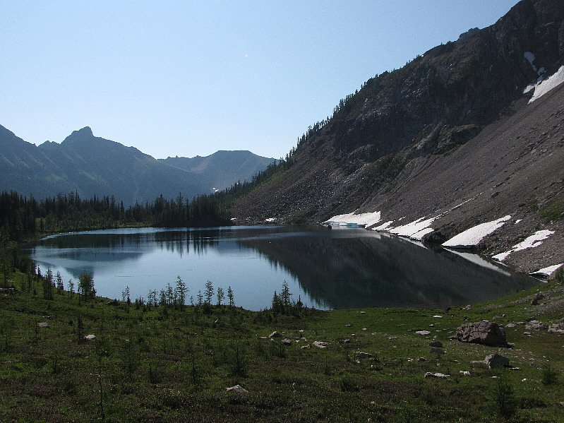 Apparently, the fishing is pretty good in this lake.