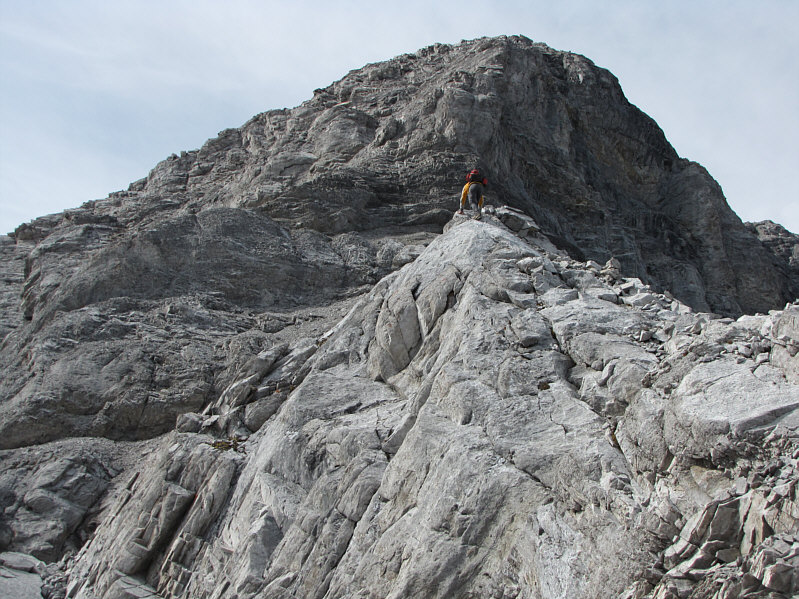 The second detour off the ridge is just below the next cliff band.