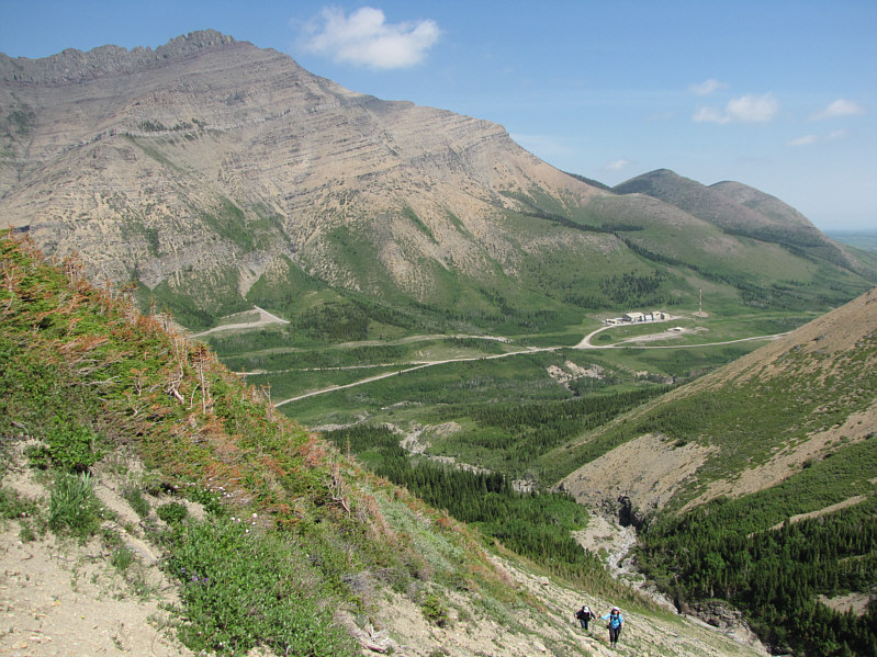 Note the gas well buildings--there was somebody working there on this day.