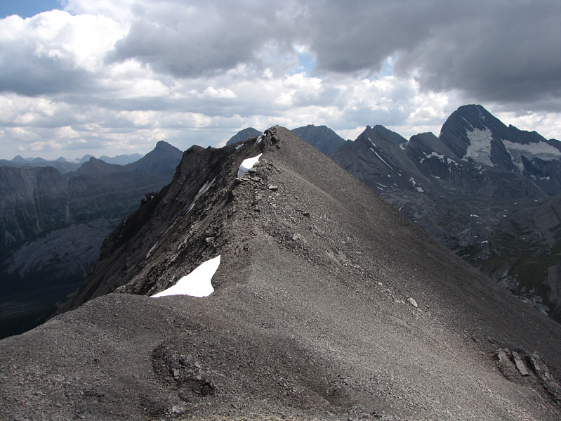 From the summit, it's only another 7 minutes to the west peak.