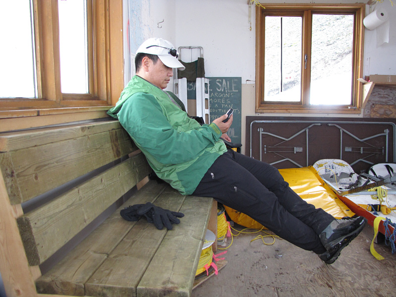 I can't believe they don't lock any of these huts!