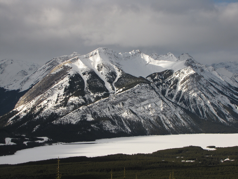 Can you also spot Mounts Invincible and Warspite?