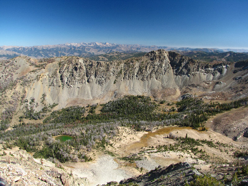 There are so many unnamed summits here. Wonder if any of them are unclimbed...