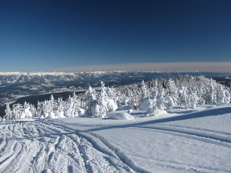 Dang! I wish I had skis right now!