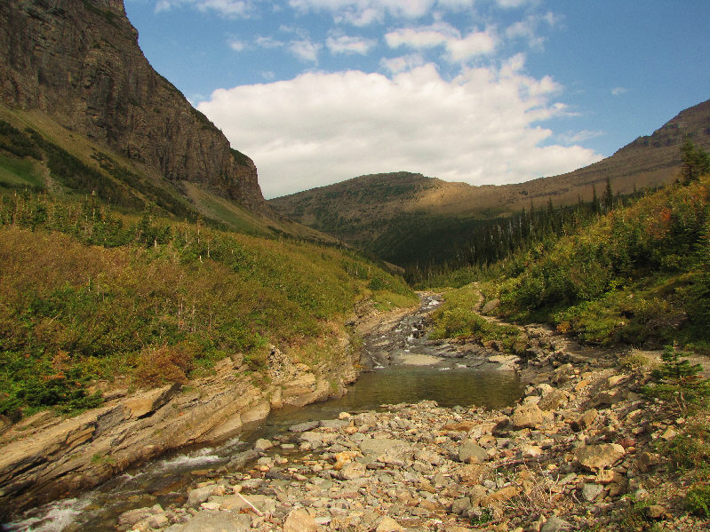 Being close to the road, this spot is popular with tourists.
