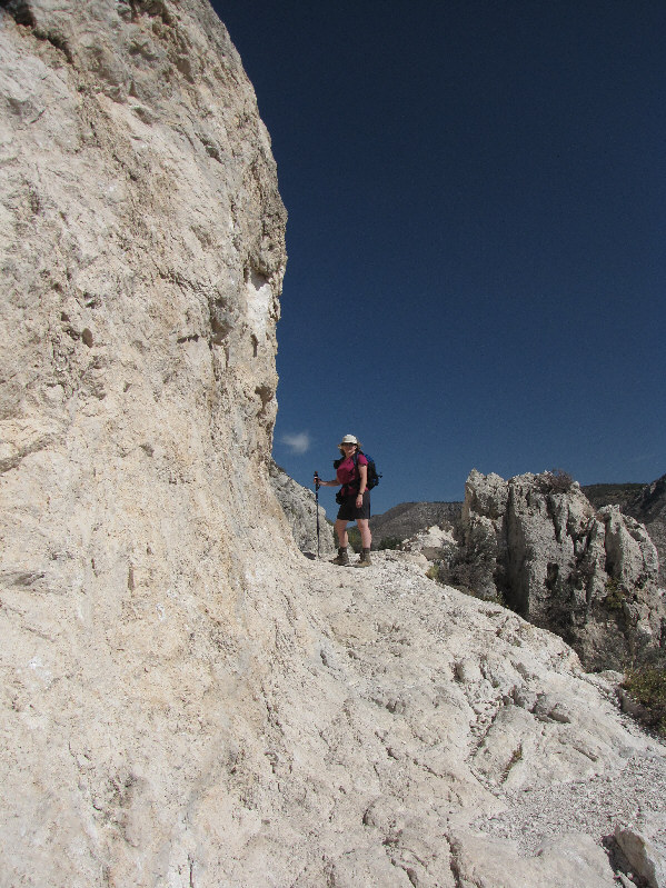 Horse riders are advised to dismount at this point.