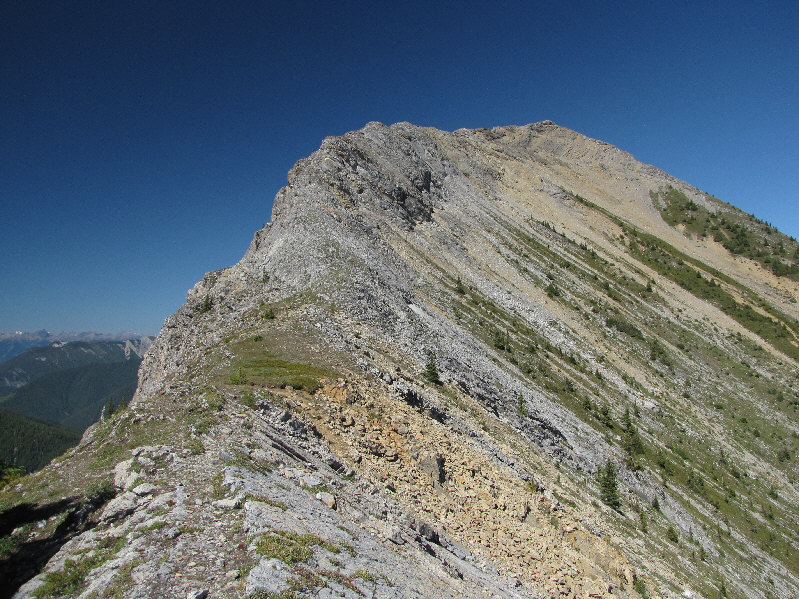 There was still some uncertainty about the ridge route at this point.