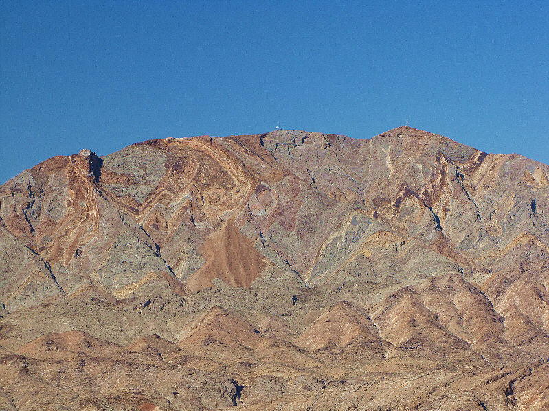 Most Vegas residents are probably oblivious to this more interesting and colourful side of the peak.