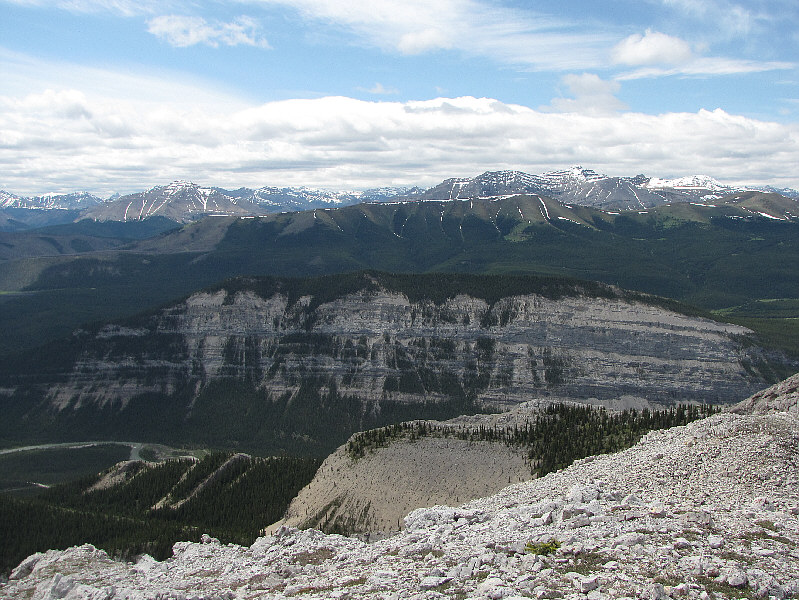 How does a forested summit like Labyrinth Mountain get official status?