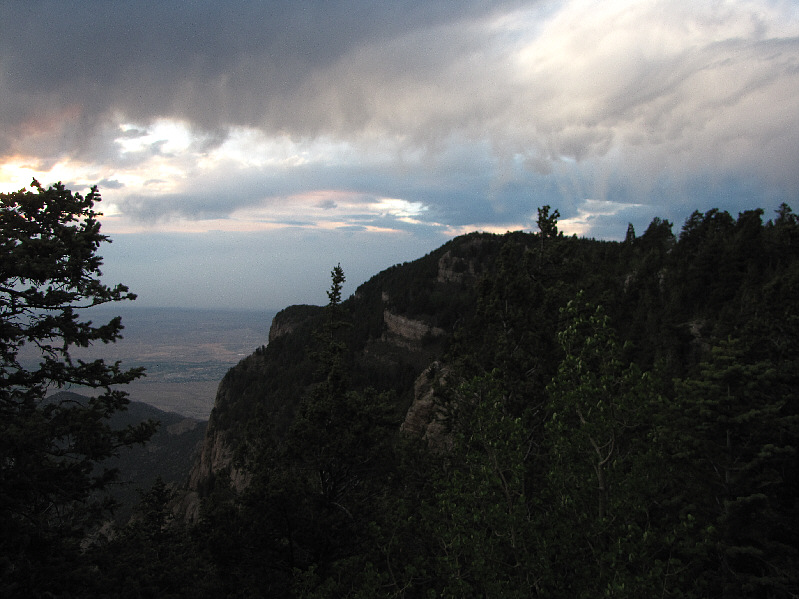 Hmmm...maybe we should have left a wee bit earlier for this hike!