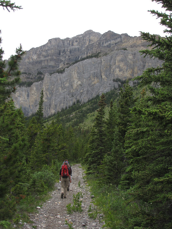 I have no idea how we're gonna reach the summit from here, but at least the trail is dry.