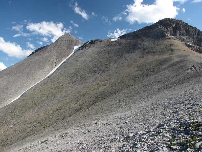 If you look closely, you can even spot a small pinnacle on the upper col.