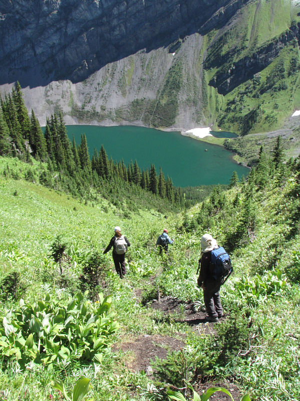 Lotsa people on their way up still.