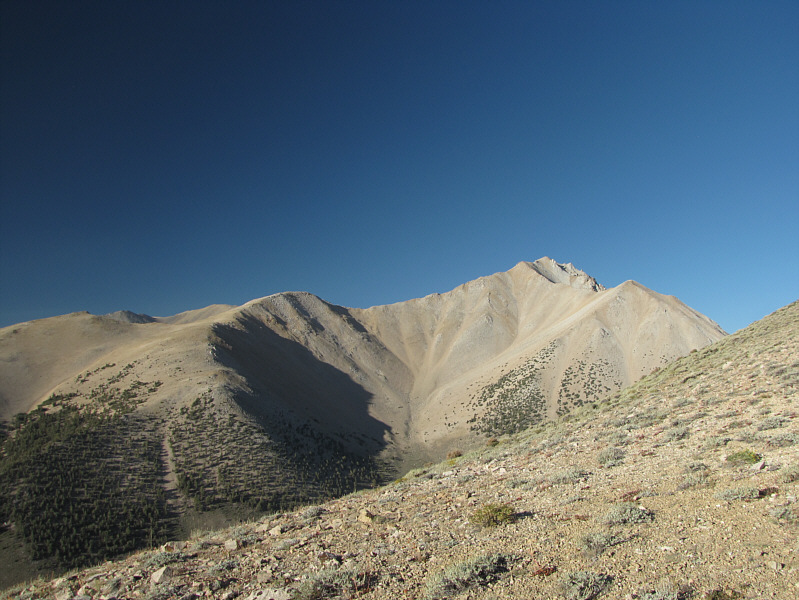 Despite its low prominence, it still looks stunning from this angle.