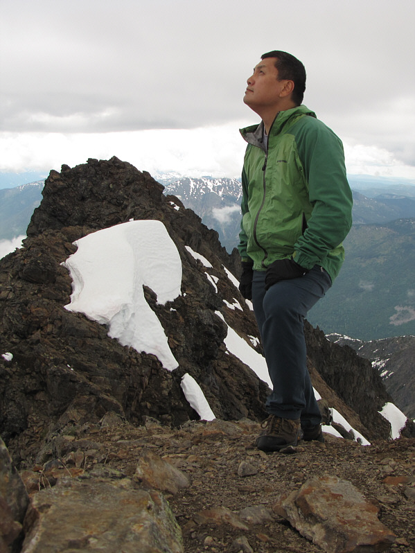 The north summit definitely looks higher.