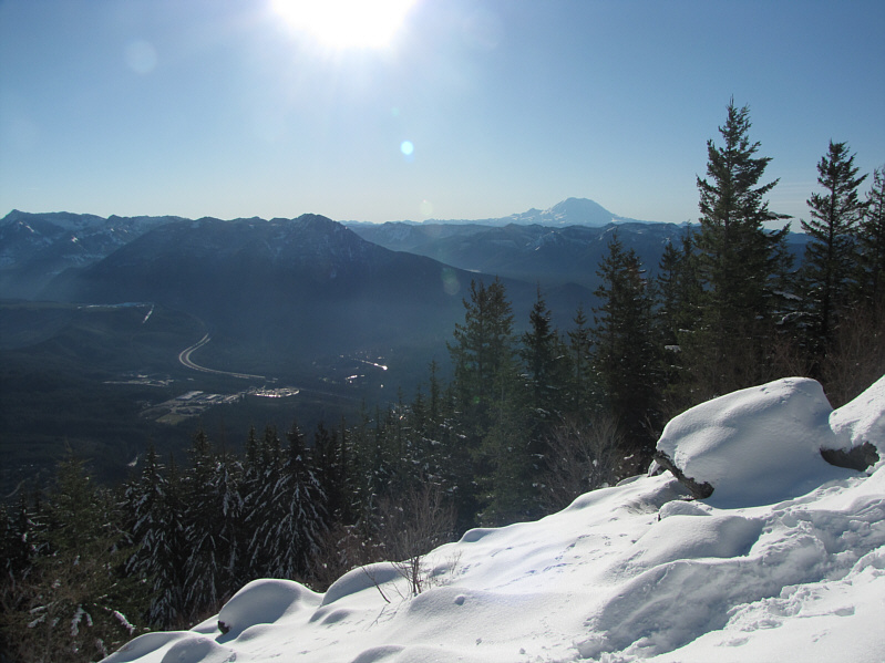 Mount Rainier is over 70 kilometres away.
