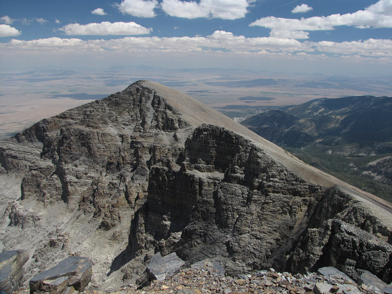 Looks like a pretty easy traverse to Jeff Davis Peak if you were so inclined...