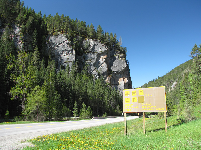 Plenty of parking but no biffy here.