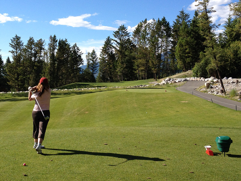 Shelley actually nailed the right tee marker ahead with her first shot!