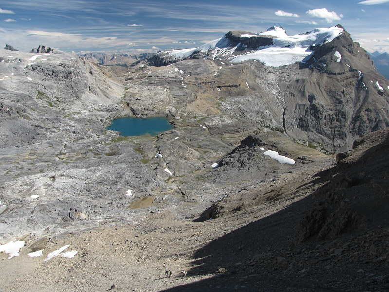 The lake really adds a lot to the scenery.