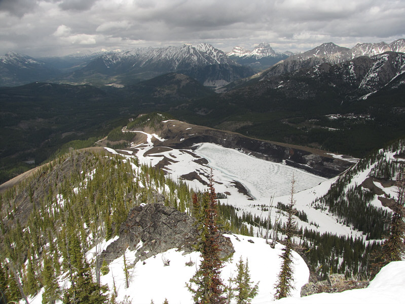 That must be one giant swimming hole in the summer!