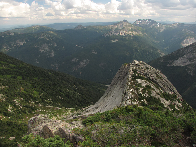 I think the views from the sub-peak were nicer...