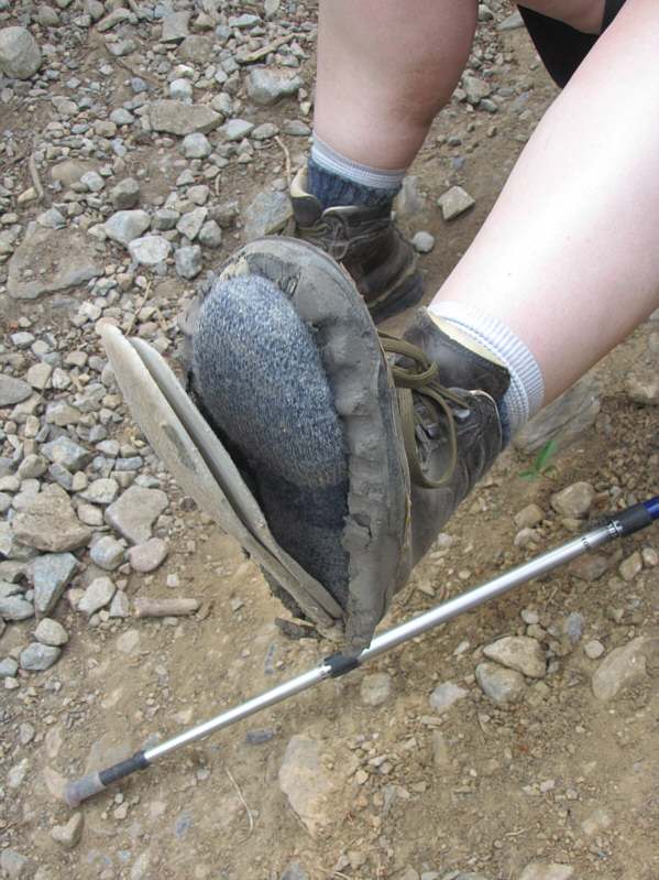 She would actually hike the last few hundred metres without her left boot!