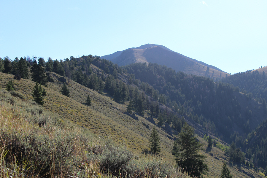 Prepare for a very pleasant ridge walk.