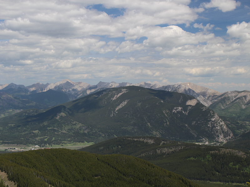 One of Bob's least favourite hikes--no views at the top!