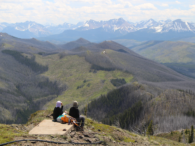 Probably don't wanna be sitting here during a thunderstorm; that's the ground wire coming from the lookout!