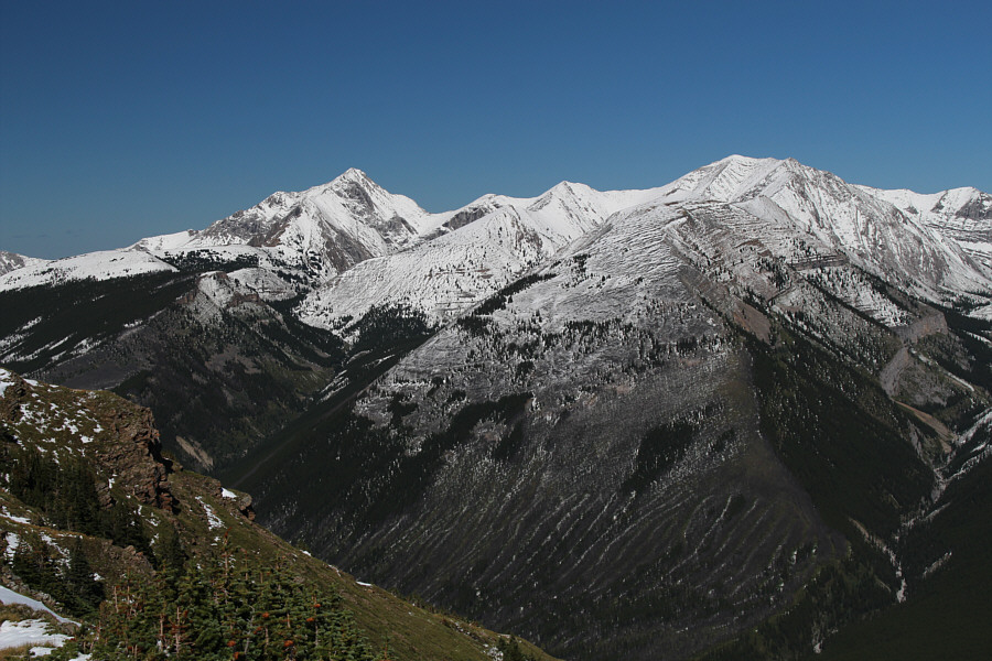 Yet more peaks I haven't got around to climbing!