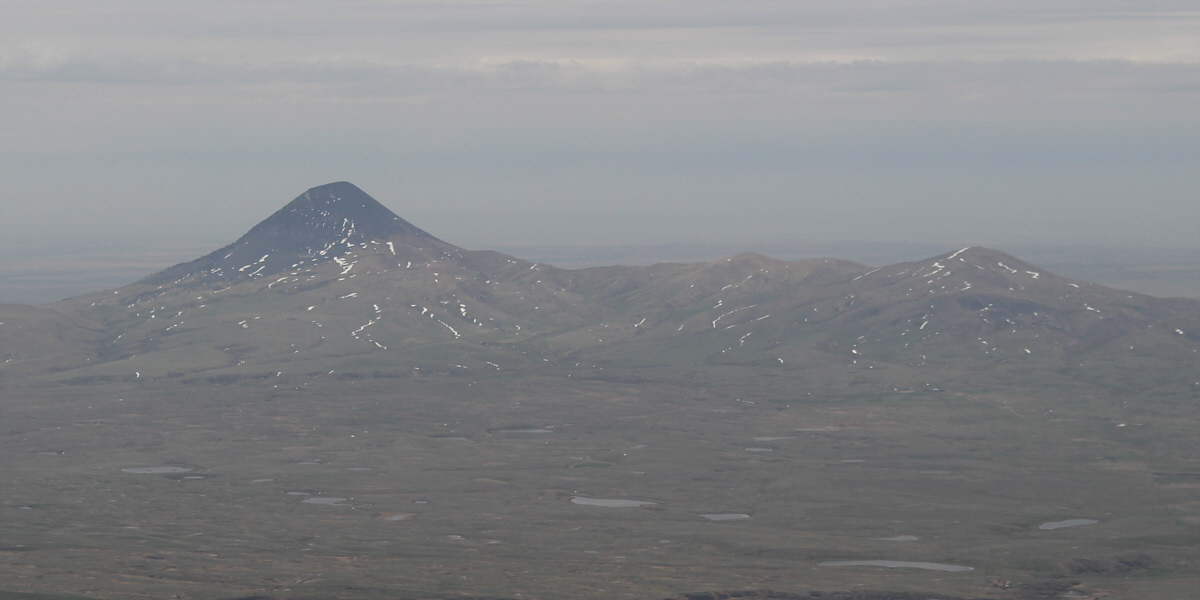 Gold Butte is definitely the most striking peak of all the Sweetgrass Hills.